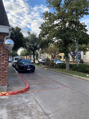 2601 Marilee Lane 1, Houston, TX 77057