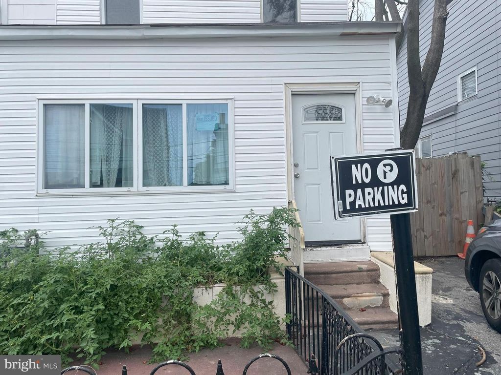 214 S 2ND ST, Darby, PA 19023