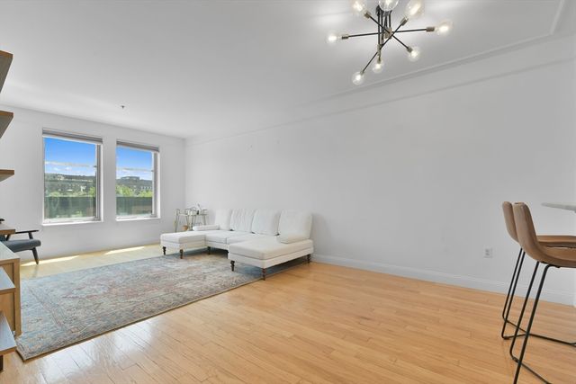 1597 Washington St 406, Boston, MA 02118