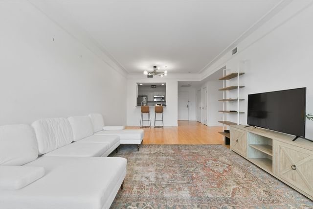 1597 Washington St 406, Boston, MA 02118