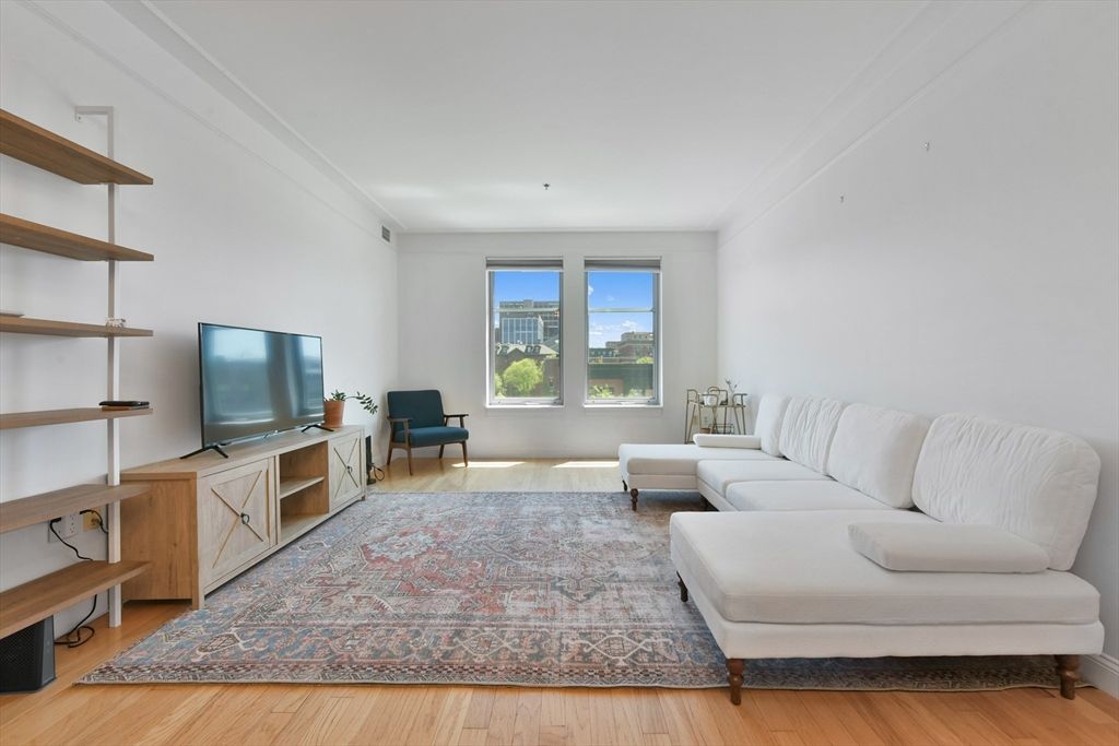 1597 Washington St 406, Boston, MA 02118
