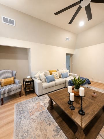 355 35th Street SE, Paris, TX 75460
