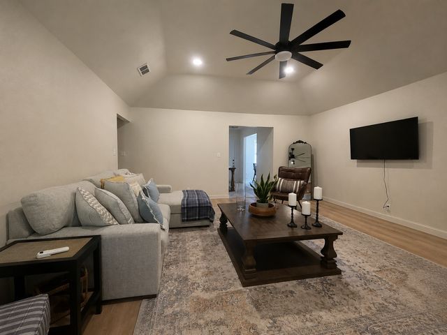 355 35th Street SE, Paris, TX 75460