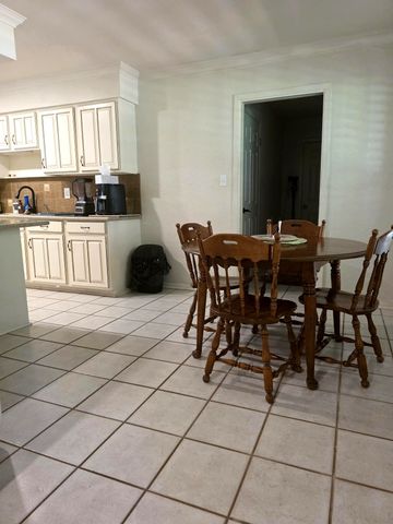 355 35th Street SE, Paris, TX 75460