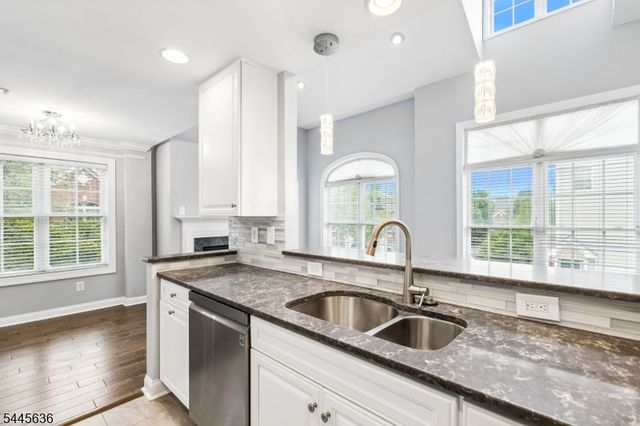 811 Donato Cir, Scotch Plains Twp., NJ 07076