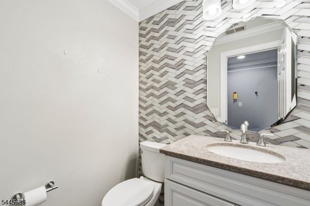 811 Donato Cir, Scotch Plains Twp., NJ 07076