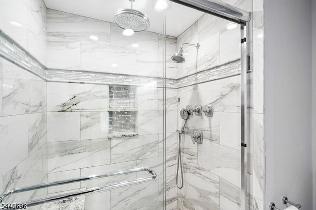 811 Donato Cir, Scotch Plains Twp., NJ 07076
