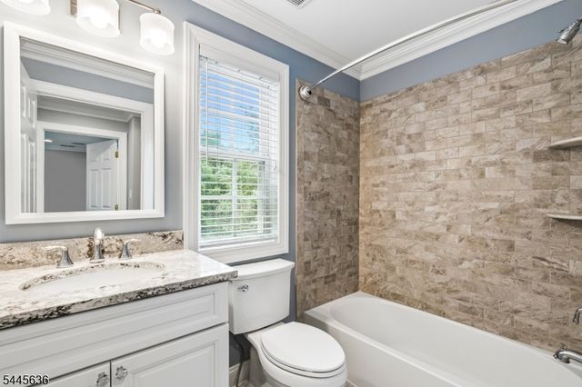 811 Donato Cir, Scotch Plains Twp., NJ 07076