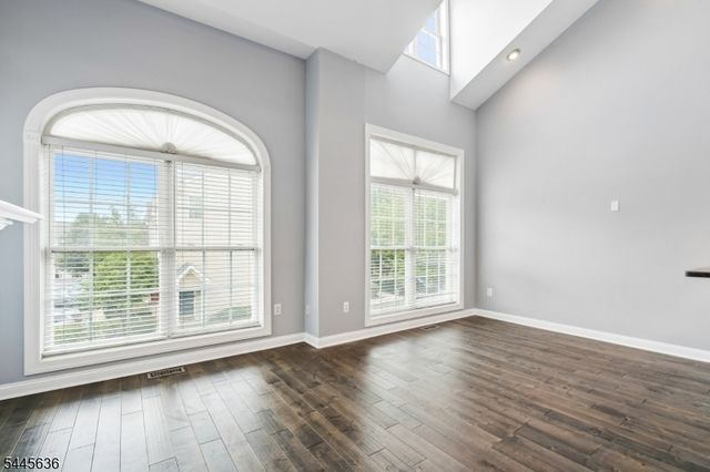 811 Donato Cir, Scotch Plains Twp., NJ 07076