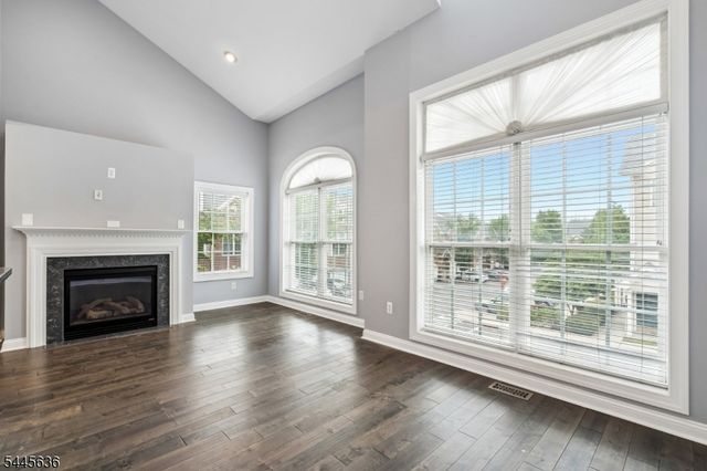 811 Donato Cir, Scotch Plains Twp., NJ 07076