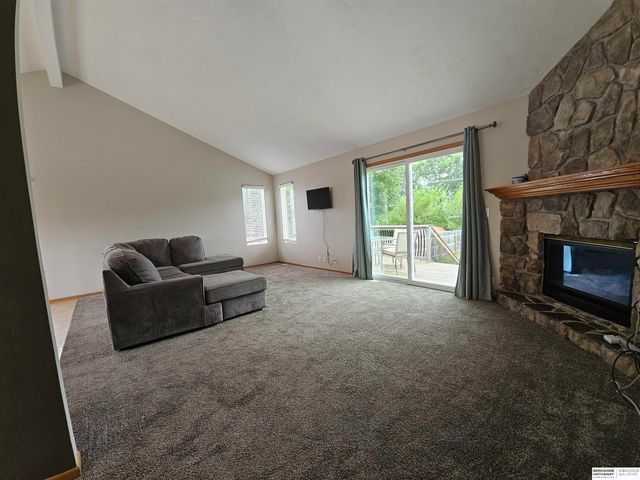 11117 Martin Avenue, Omaha, NE 68164