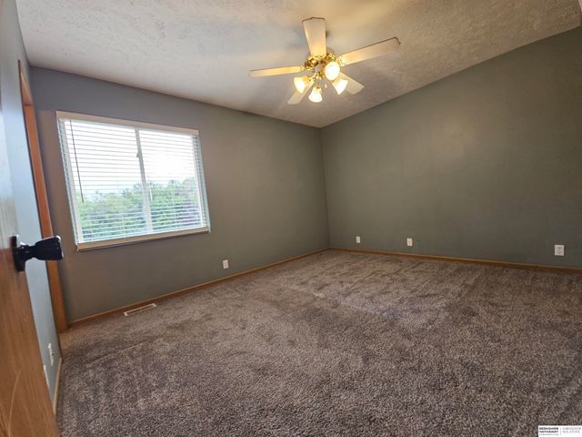 11117 Martin Avenue, Omaha, NE 68164