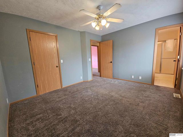 11117 Martin Avenue, Omaha, NE 68164