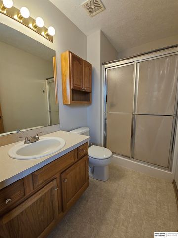 11117 Martin Avenue, Omaha, NE 68164