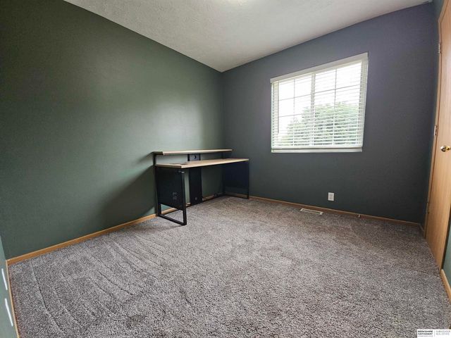 11117 Martin Avenue, Omaha, NE 68164