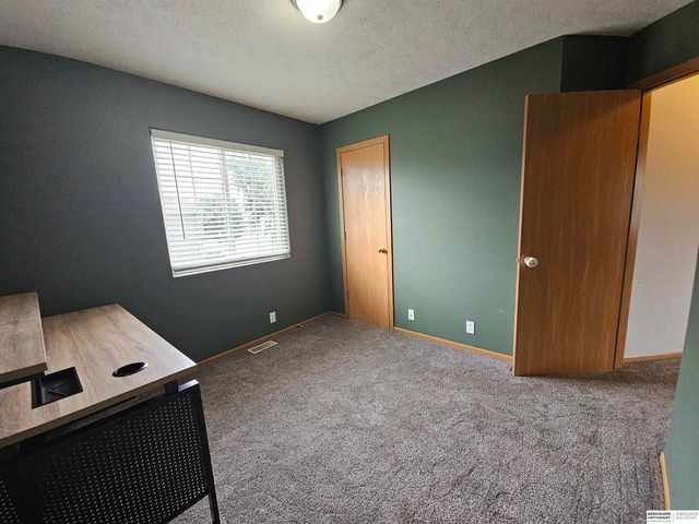 11117 Martin Avenue, Omaha, NE 68164