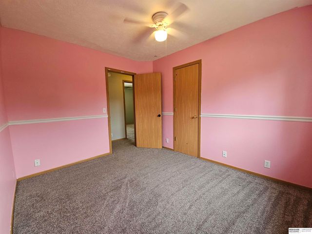 11117 Martin Avenue, Omaha, NE 68164