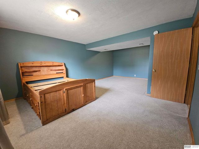 11117 Martin Avenue, Omaha, NE 68164