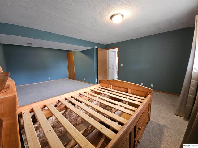11117 Martin Avenue, Omaha, NE 68164