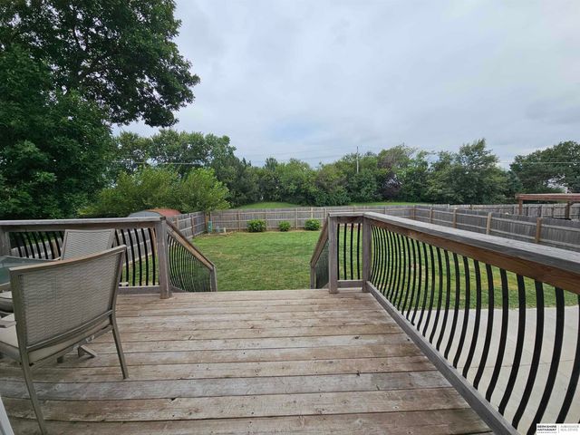 11117 Martin Avenue, Omaha, NE 68164