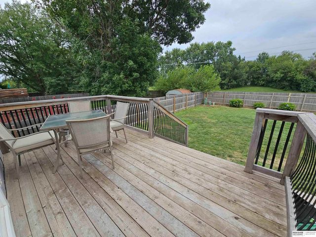 11117 Martin Avenue, Omaha, NE 68164