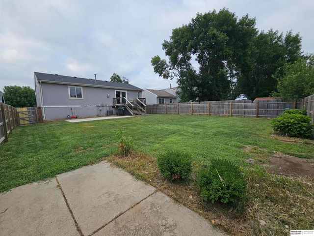 11117 Martin Avenue, Omaha, NE 68164