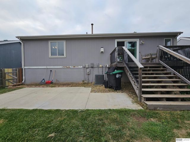 11117 Martin Avenue, Omaha, NE 68164