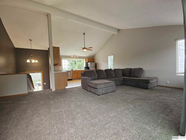 11117 Martin Avenue, Omaha, NE 68164