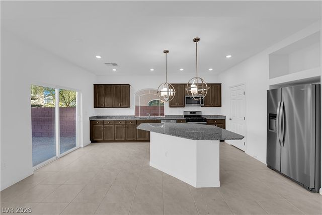 6142 Kelson Creek Court, Las Vegas, NV 89118