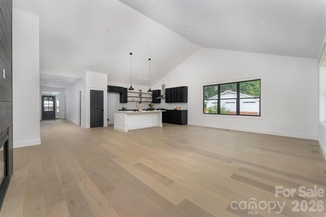 808 Maybank Drive, Hendersonville, NC 28739