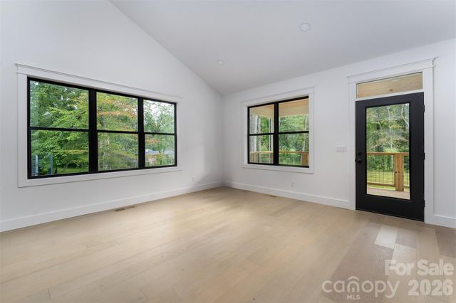 808 Maybank Drive, Hendersonville, NC 28739