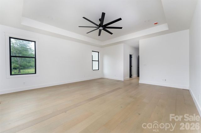 808 Maybank Drive, Hendersonville, NC 28739