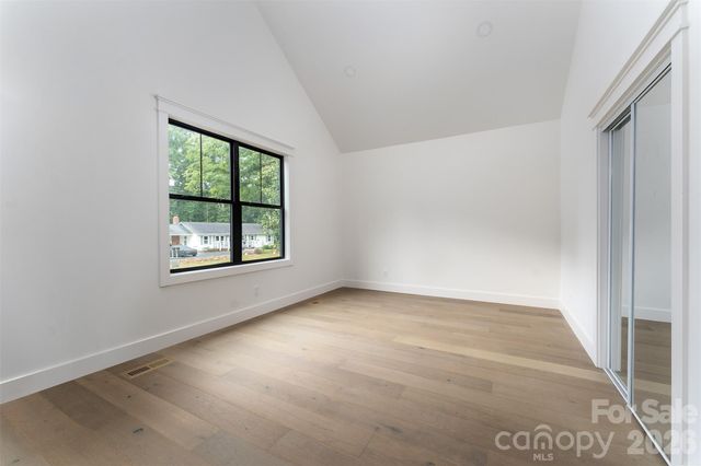808 Maybank Drive, Hendersonville, NC 28739