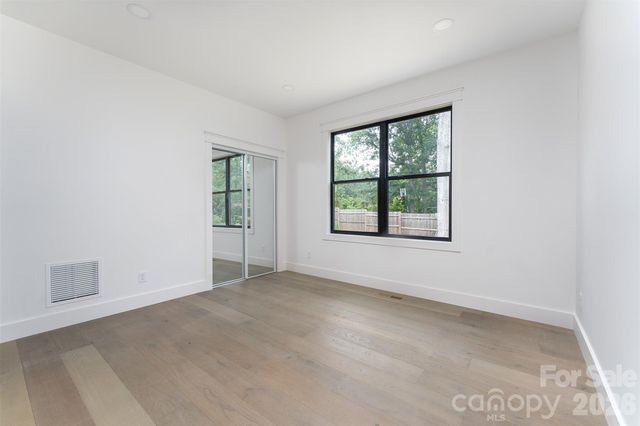 808 Maybank Drive, Hendersonville, NC 28739