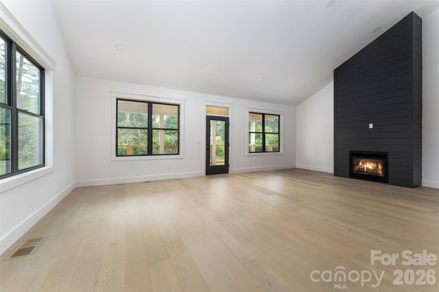 808 Maybank Drive, Hendersonville, NC 28739