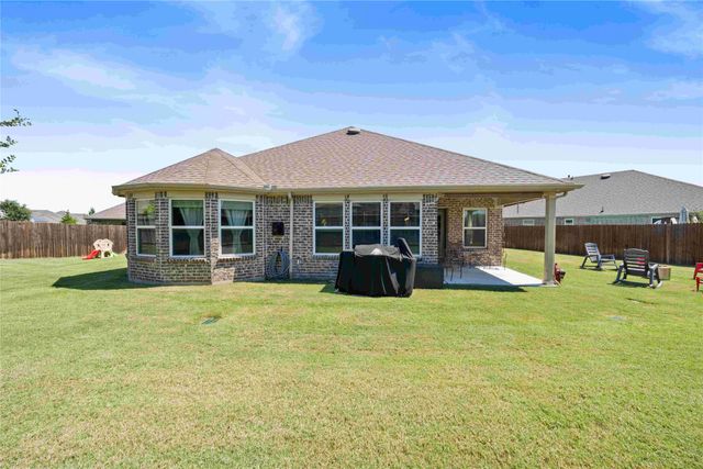 2711 Ash Avenue, Melissa, TX 75454