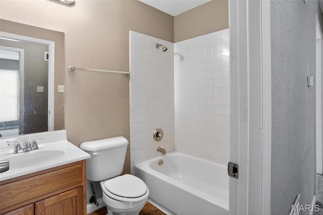 6349 Honey Bee Court, Florissant, MO 63033