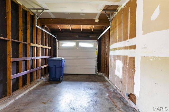6349 Honey Bee Court, Florissant, MO 63033