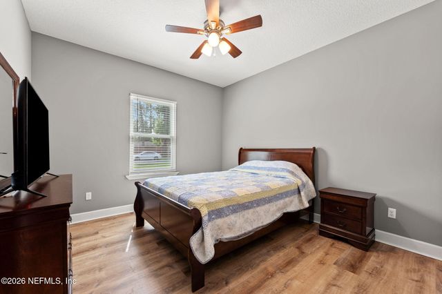 236 S 7TH Street, Macclenny, FL 32063