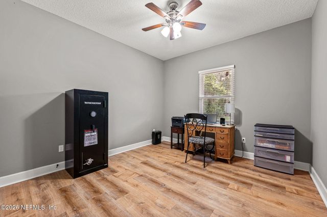 236 S 7TH Street, Macclenny, FL 32063