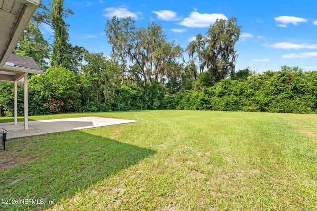 236 S 7TH Street, Macclenny, FL 32063