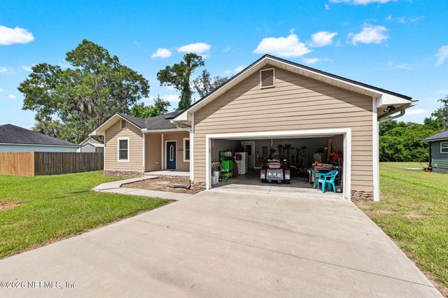 236 S 7TH Street, Macclenny, FL 32063