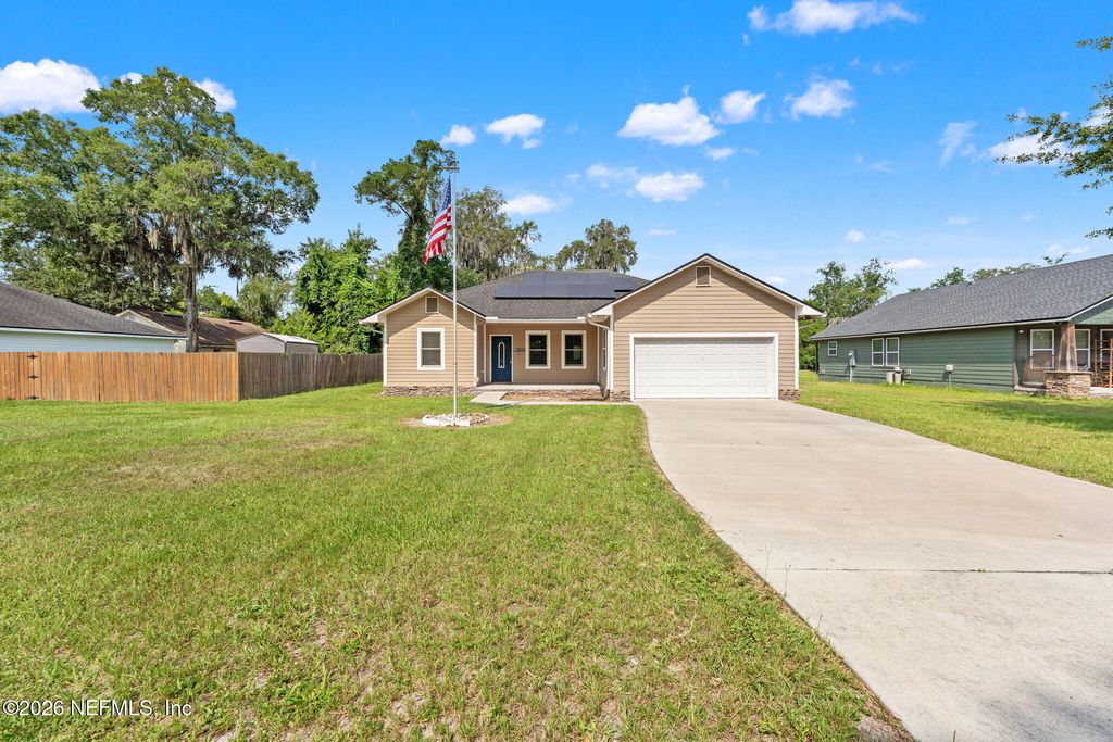 236 S 7TH Street, Macclenny, FL 32063