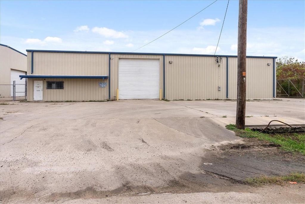 820 Mcbride, Corpus Christi, TX 78408 — exterior