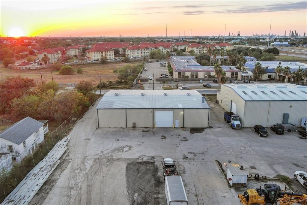 820 Mcbride, Corpus Christi, TX 78408 — photo 5