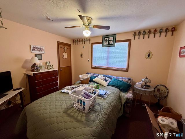 9 Dara Lane, Granby, CT 06060