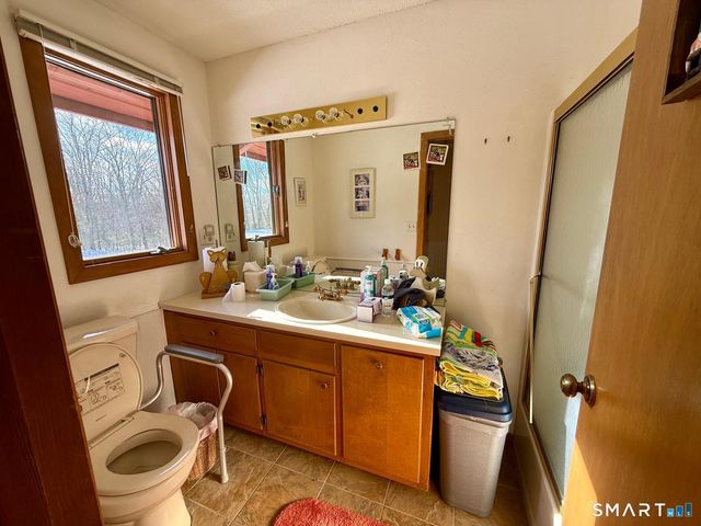 9 Dara Lane, Granby, CT 06060