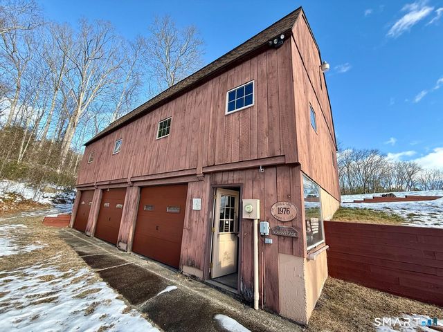 9 Dara Lane, Granby, CT 06060