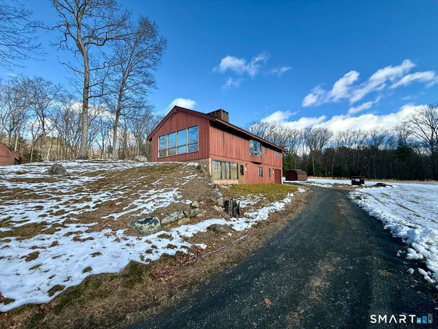 9 Dara Lane, Granby, CT 06060