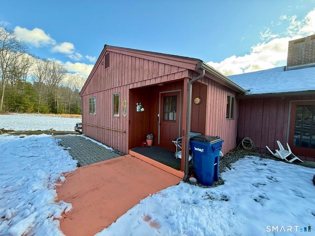 9 Dara Lane, Granby, CT 06060
